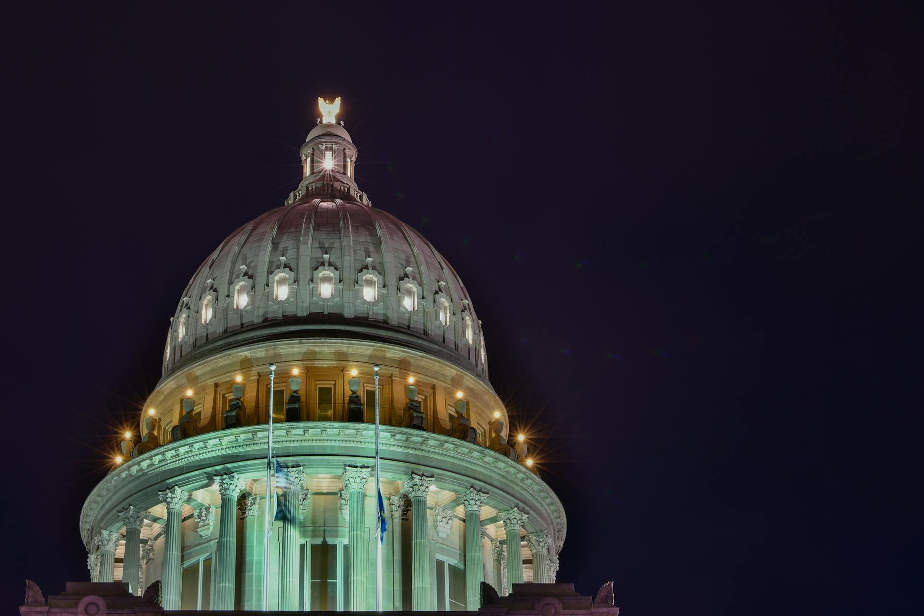 capitol hill at night