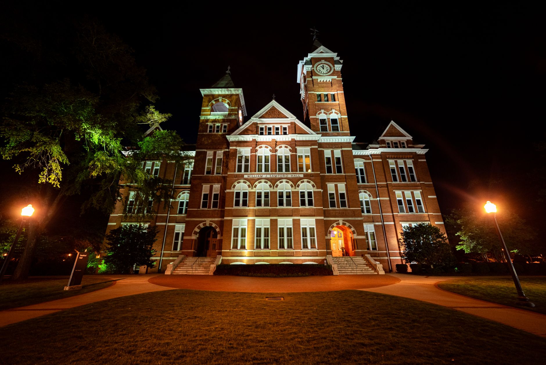auburn university samford hall at night